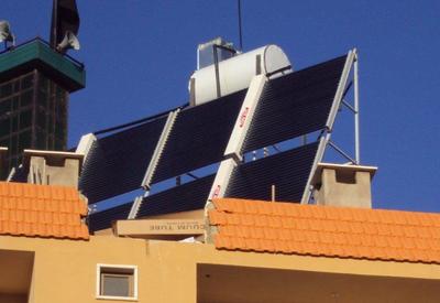 Solar domestic hot water system for a villa